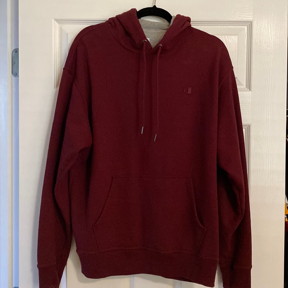 Men’s maroon Champion sweatshirt Size Large
